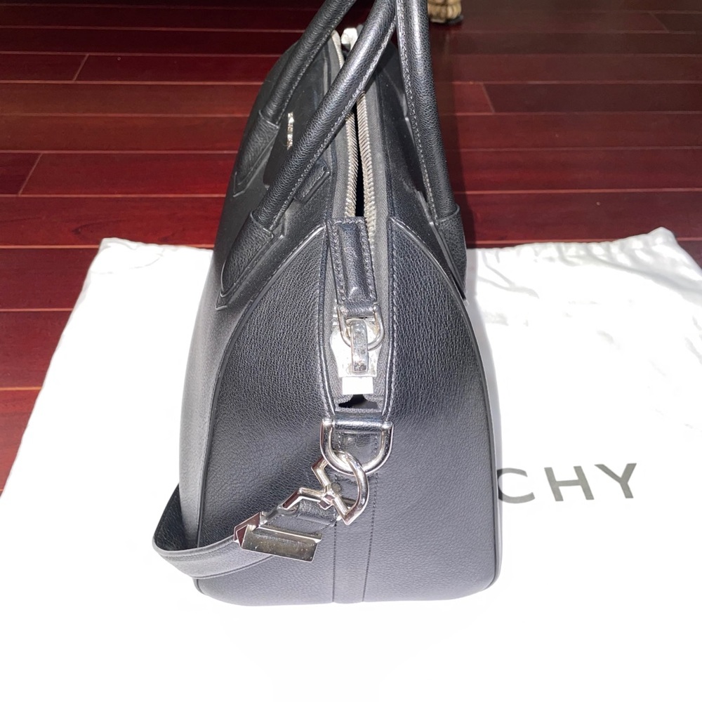Givenchy Tote - Picture 4 of 10